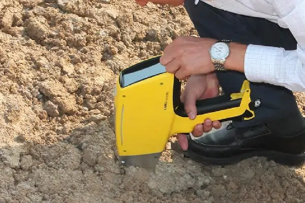 Reliable Portable & Handheld XRF Analyzers Provider in India